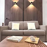 Eiffel Tower - Premium Family Flat With Lift