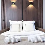 Eiffel Tower - Premium Family Flat With Lift