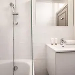 Eiffel Tower - Premium Family Flat With Lift