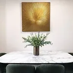 Eiffel Tower - Premium Family Flat With Lift