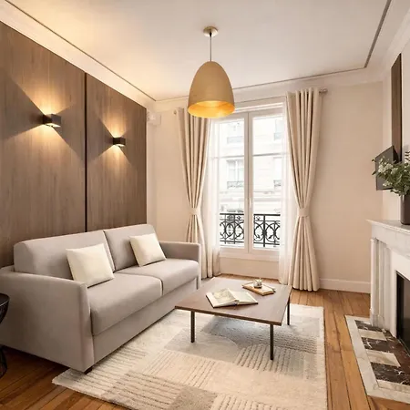Eiffel Tower - Premium Family Flat With Lift Apartment