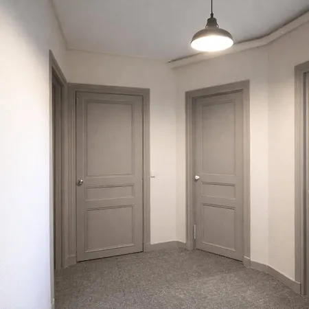 Eiffel Tower - Premium Family Flat With Lift Apartment